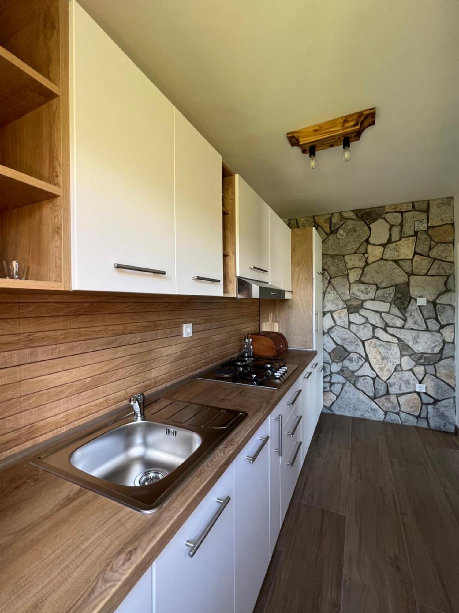 Zen Den Apartments Оточац Екстер'єр фото