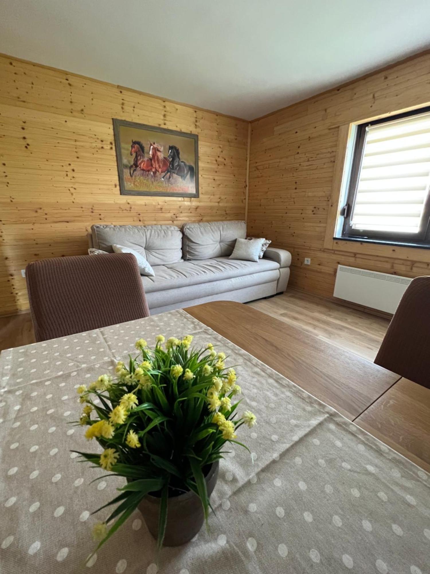 Zen Den Apartments Оточац Екстер'єр фото