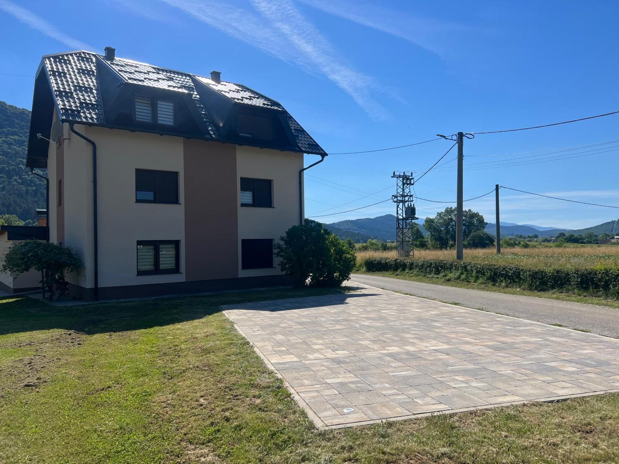 Zen Den Apartments Оточац Екстер'єр фото